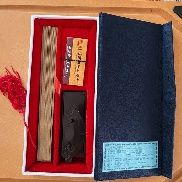 Elegant Tan Handcrafted Fan with Stand - Picture 6 of 7